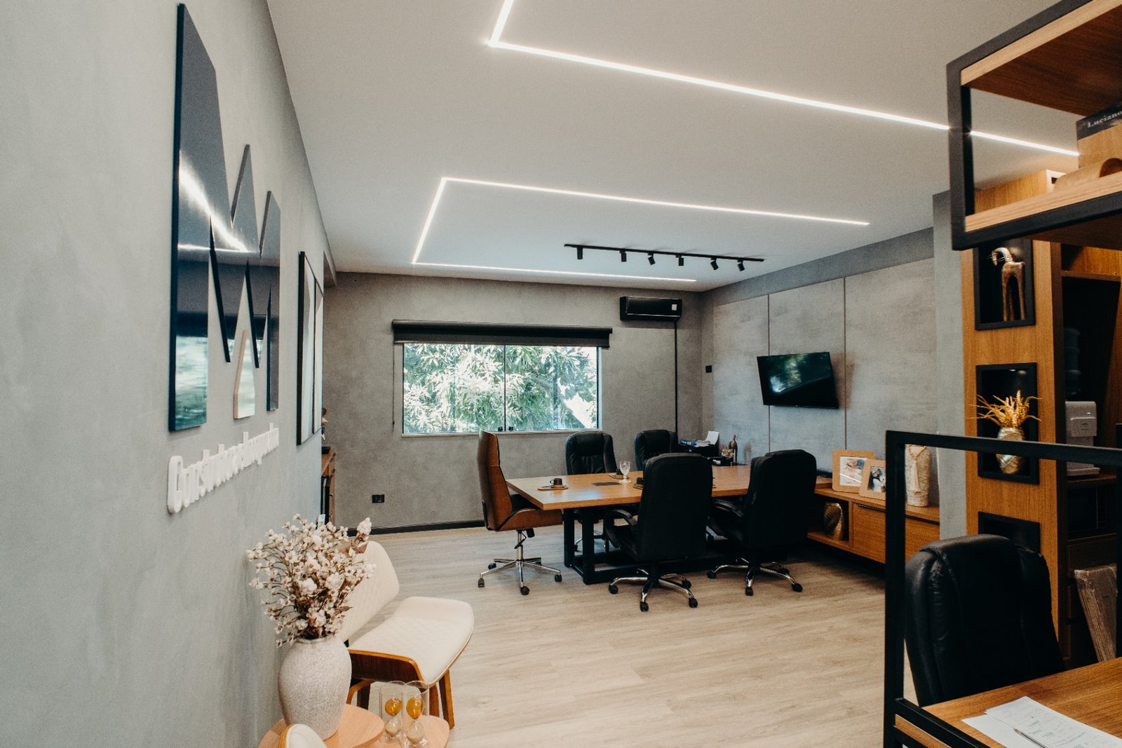 Sala de reunião da MM Construtora